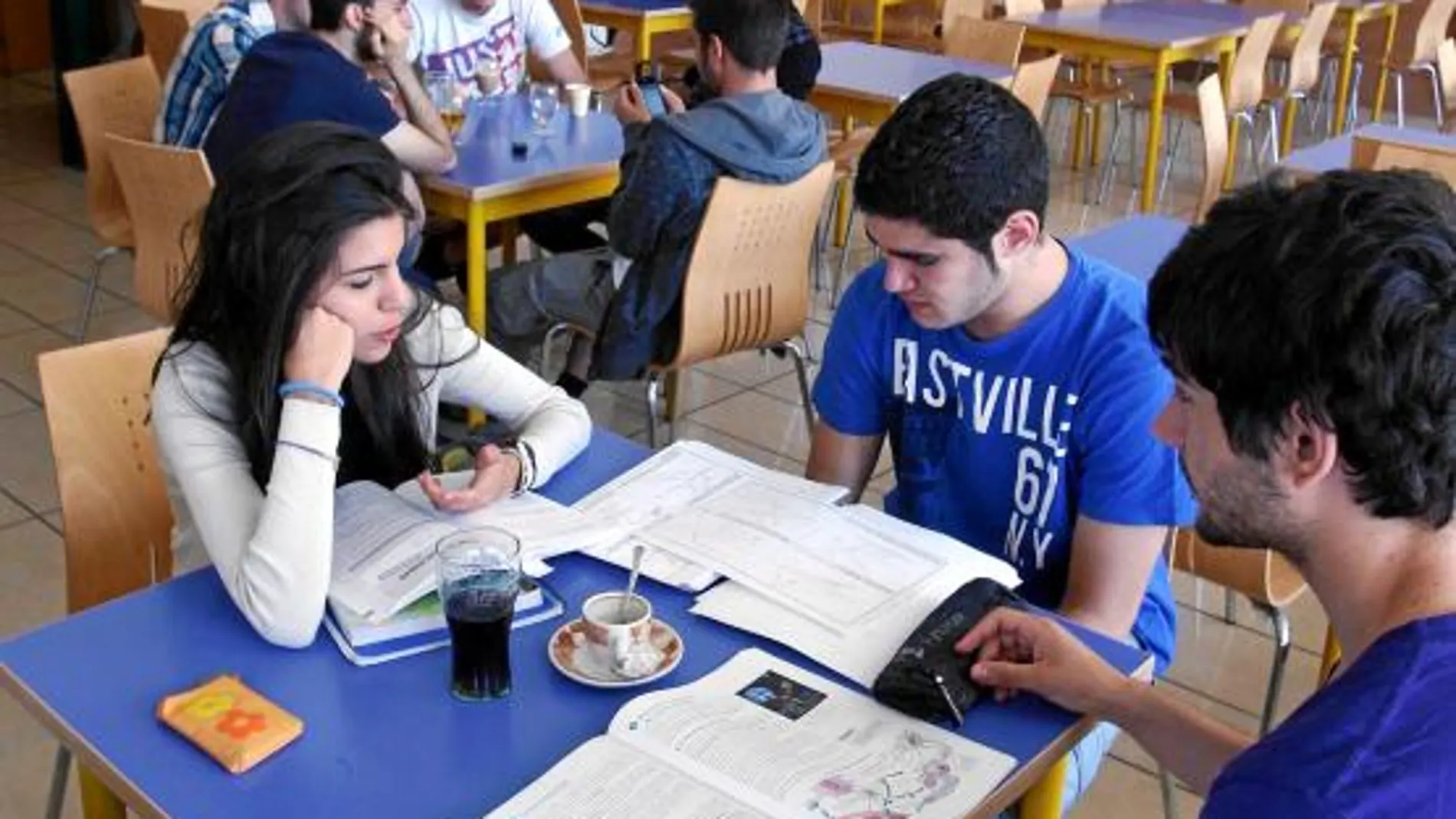 Jóvenes de la Región harán prácticas en empresas de Portugal para mejorar su formación