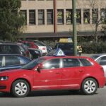 Un coche de autoescuela en Madrid (Archivo)