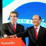 Emilio Botín presentó ayer la nueva imagen de Santander en Sao Paulo con el presidente de la filial bancaria en Brasil, Fábio Barbosa