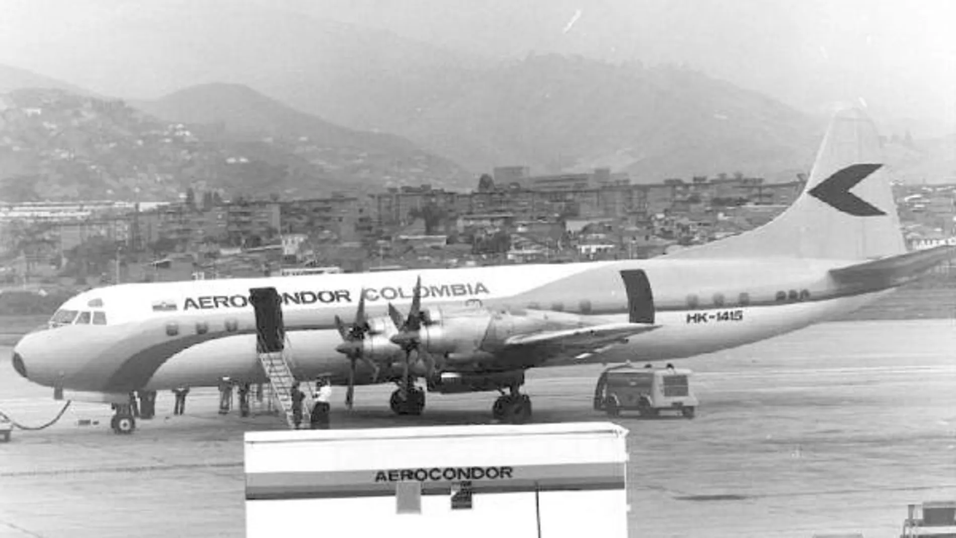Los empleados de una aerolínea anuncian un suicidio colectivo si no cobran