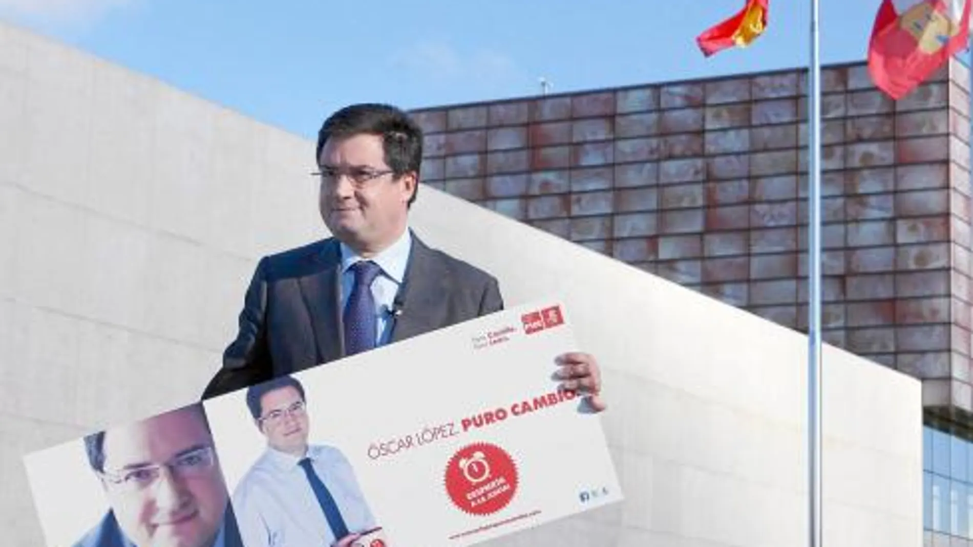 López presenta la campaña «Puro Cambio. Despierta a la Junta»