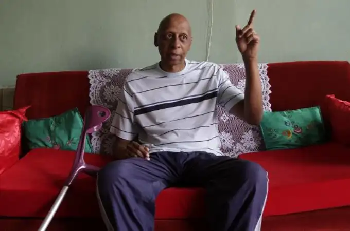 Arrestan al opositor cubano Guillermo Fariñas cuando pretendía volar a España