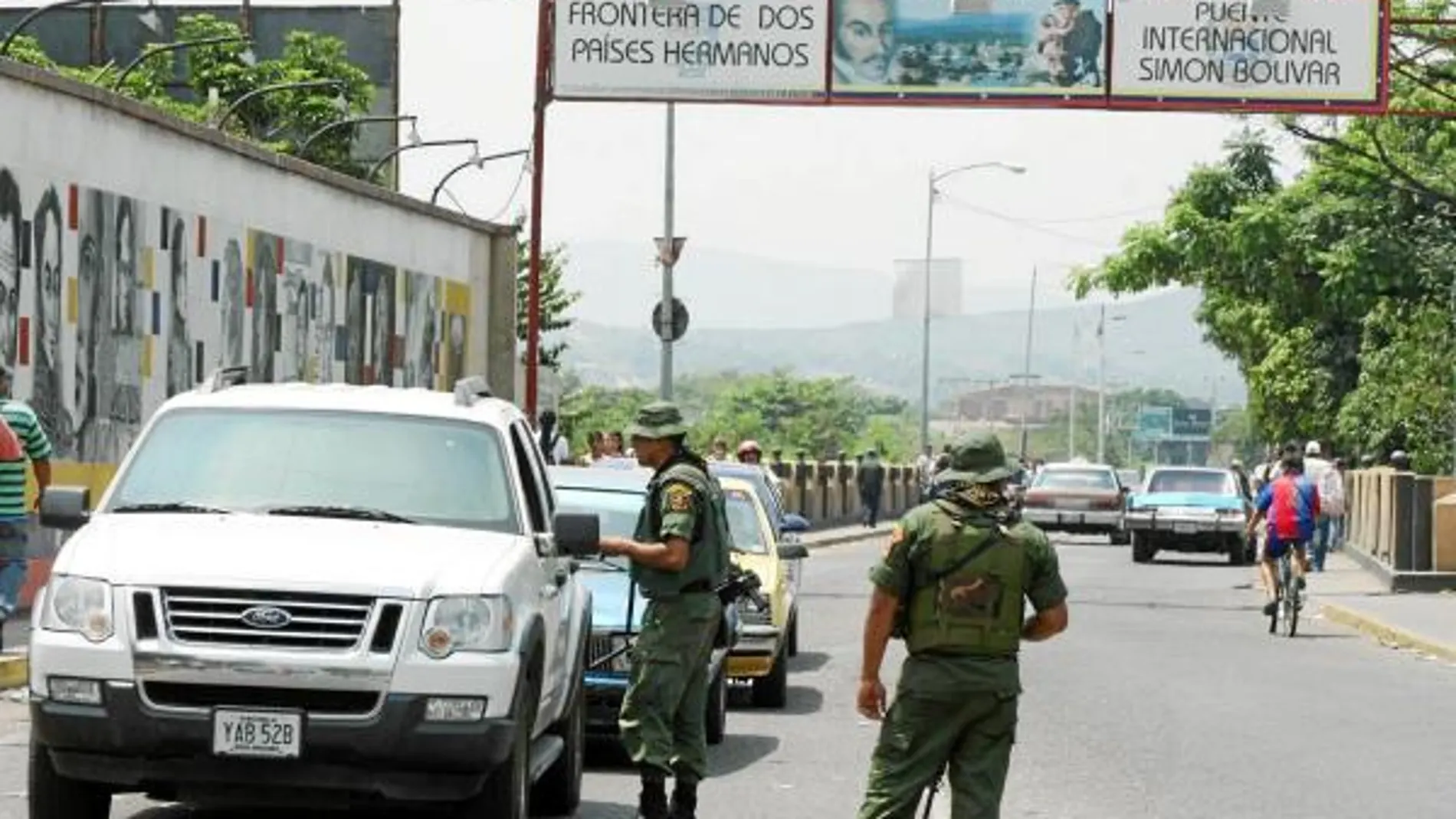 Santos exige a las FARC la liberación de los rehenes
