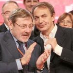La convención de Sevilla ha puesto de manifiesto la relación tan distinta que Zapatero mantiene con los dos candidatos a Madrid