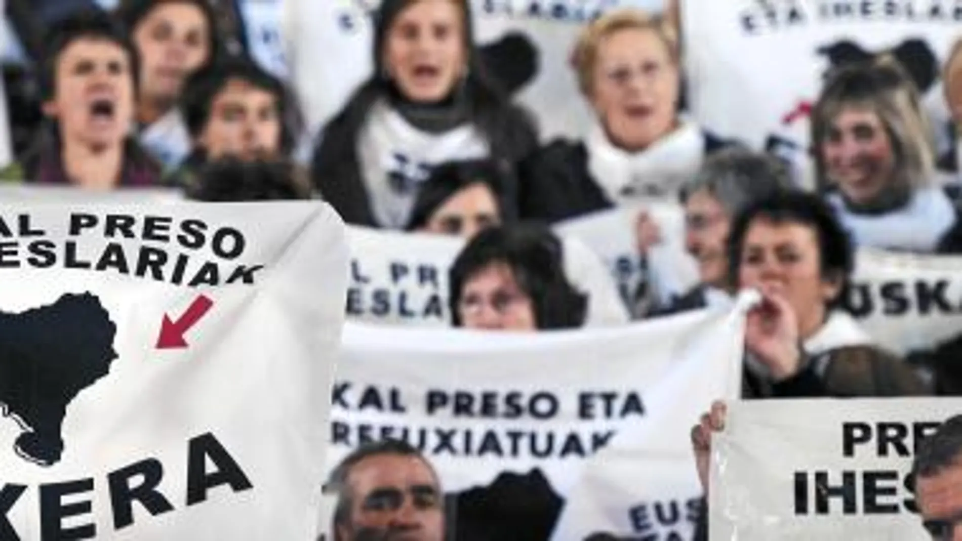 Familiares de presos de ETA el pasado 8 de enero en Bilbao