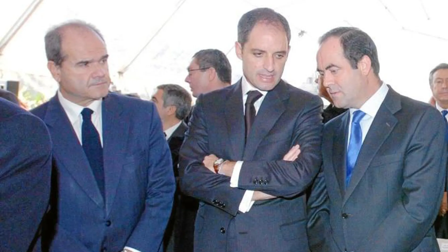 El presidente valenciano junto a José Bono en su época de presidente de Castilla-La Mancha
