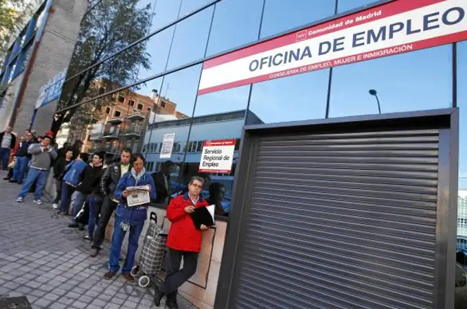 España destruye 11.583 empleos a las puertas de la Navidad