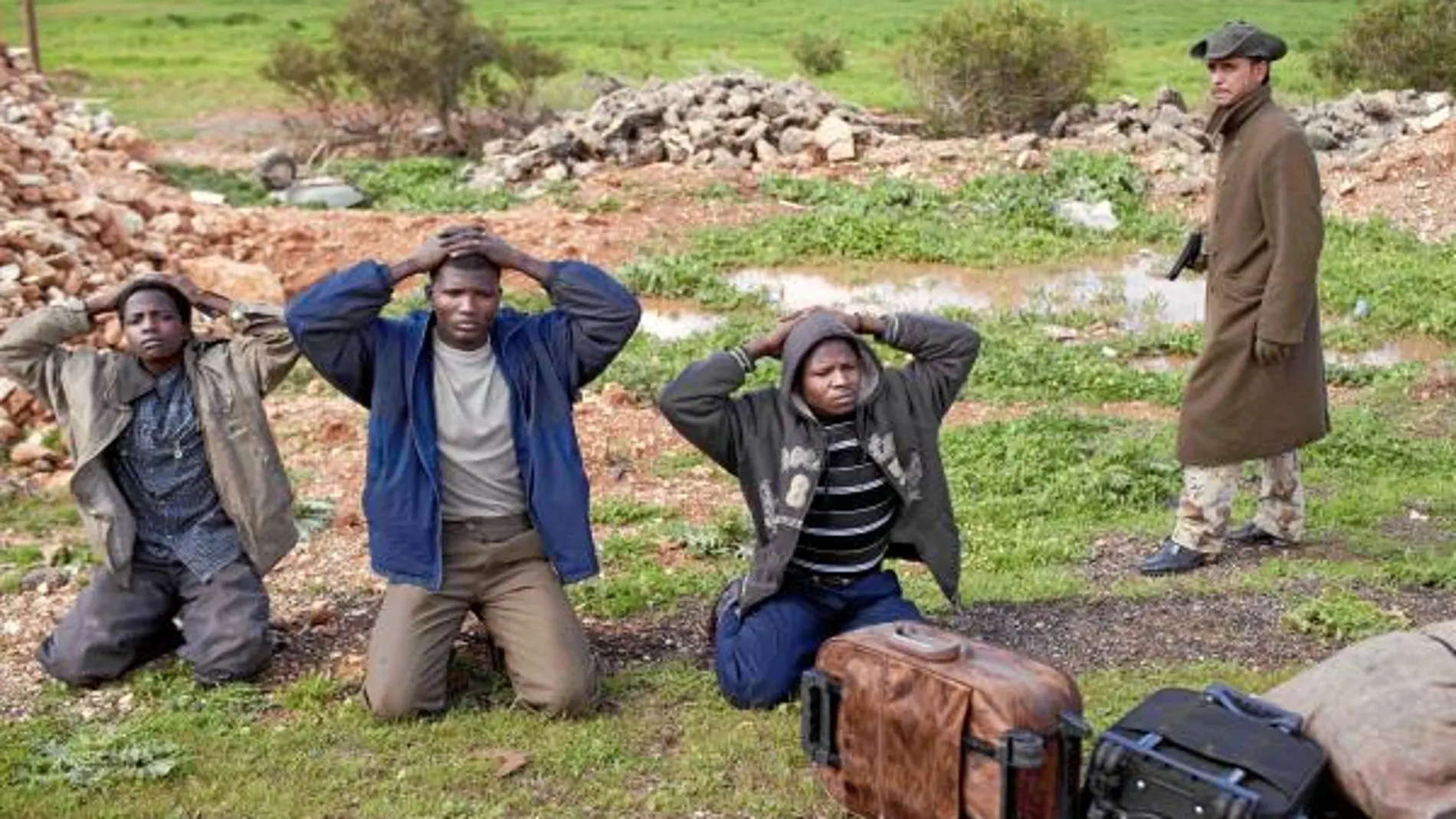 Supuestos mercenarios de Gadafi detenidos en el este de Libia