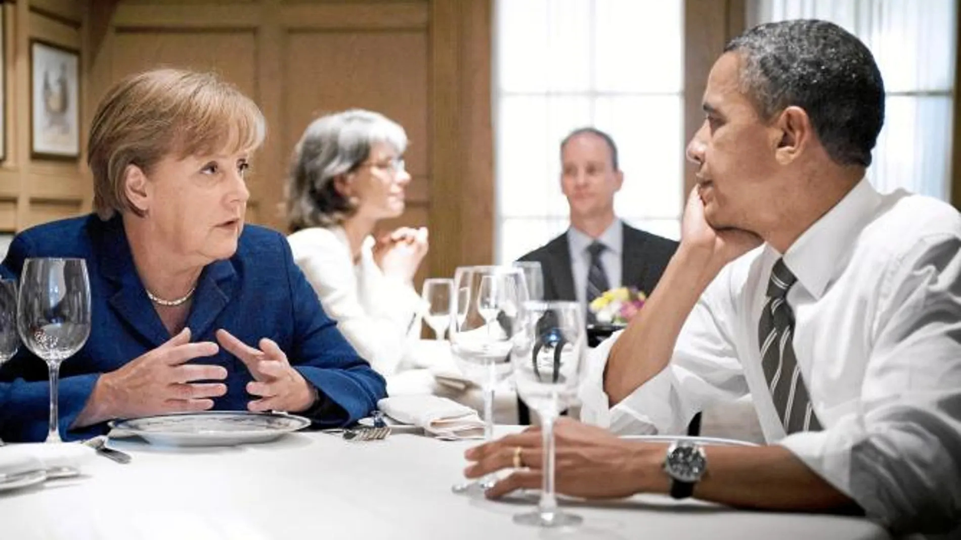 Barack Obama se reunió ayer con Angela Merkel en la Casa Blanca y expresó su confianza en que la UE podrá hacer frente a la crisis de deuda en Grecia