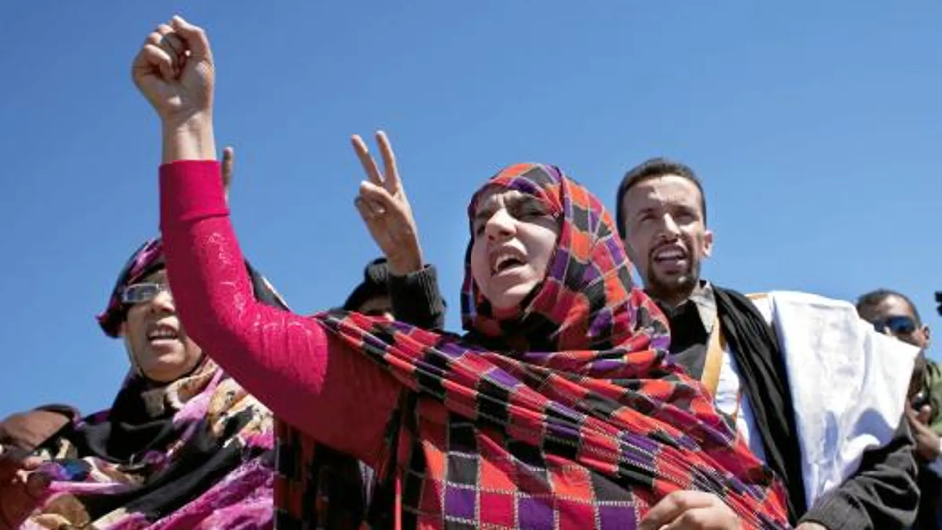 Los jóvenes saharauis reformistas supeditan incluso la lucha contra Marruecos a las reformas democráticas en el Frente. En la imagen, una concentración cerca del campamento de Tinduf