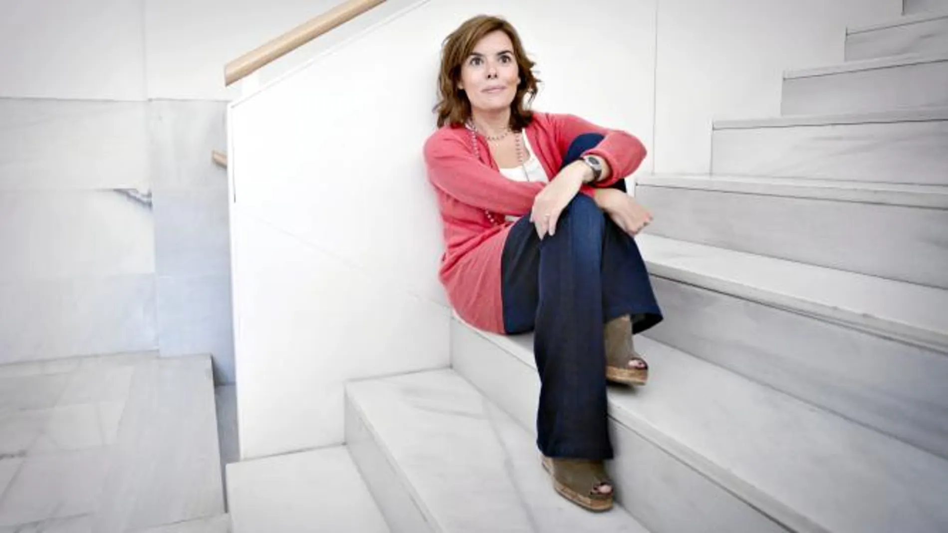 Soraya Sáenz de Santamaría: «Rubalcaba es una versión más antigua de Zapatero»