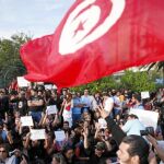 Centenares de tunecinos protestaron ayer por la victoria de Ennahda