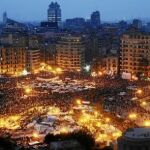 El campamento de protesta de la plaza Tahrir ayer en plena ebullición