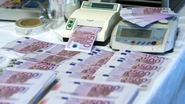 El ahorro familiar baja hasta el 4,4 por ciento de su renta