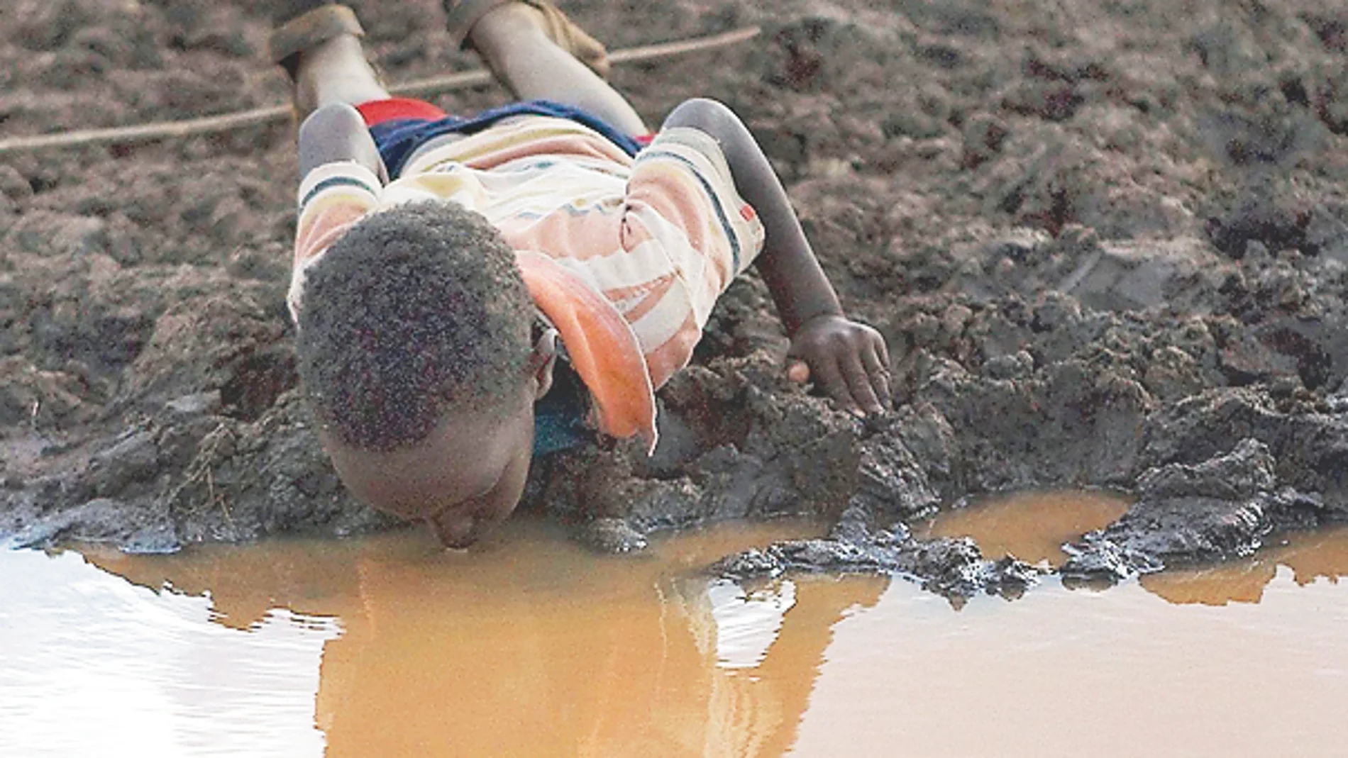 Reto cumplido: 2000 millones ya tienen agua potable