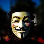 Anonymus amenaza con tumbar la web de Telefónica