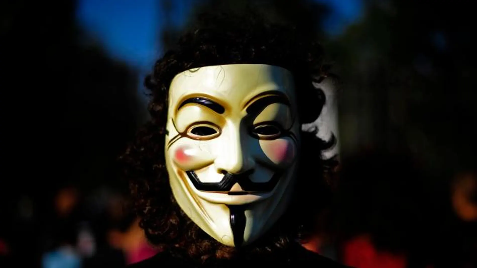 Anonymus amenaza con tumbar la web de Telefónica