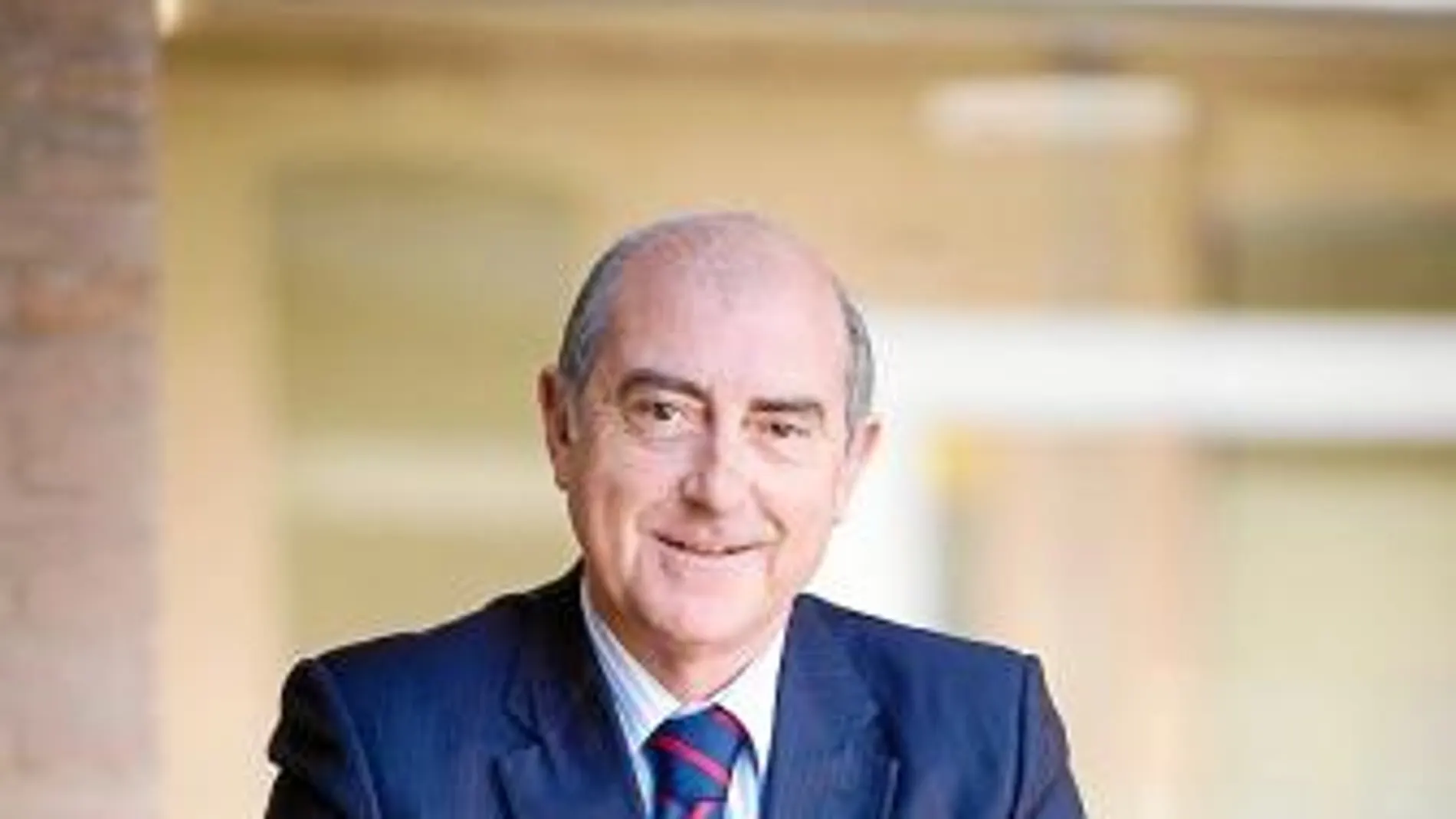 Alfonso Novo / concejal de patrimonio circulación y transporte: «Si no hacemos un esfuerzo habrá despidos»