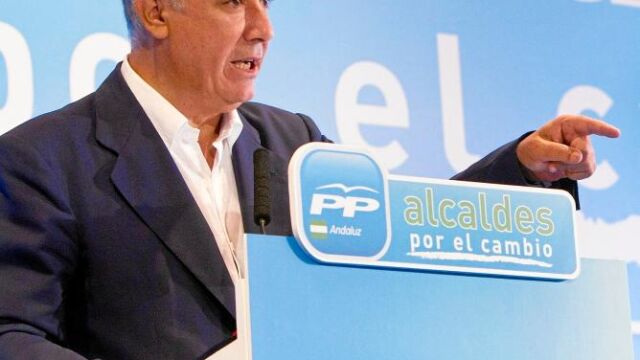 Javier Arenas intervino ayer en la clausura de la Escuela de Verano del PP-A, en Islantilla