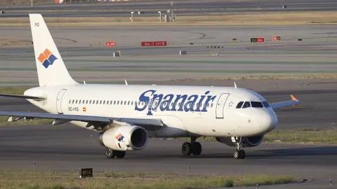 Spanair acuerda un ERE para 50 personas de personal de tierra de Barajas