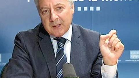 Blanco no dudó en ensalzar el trabajo de Zapatero durante el verano