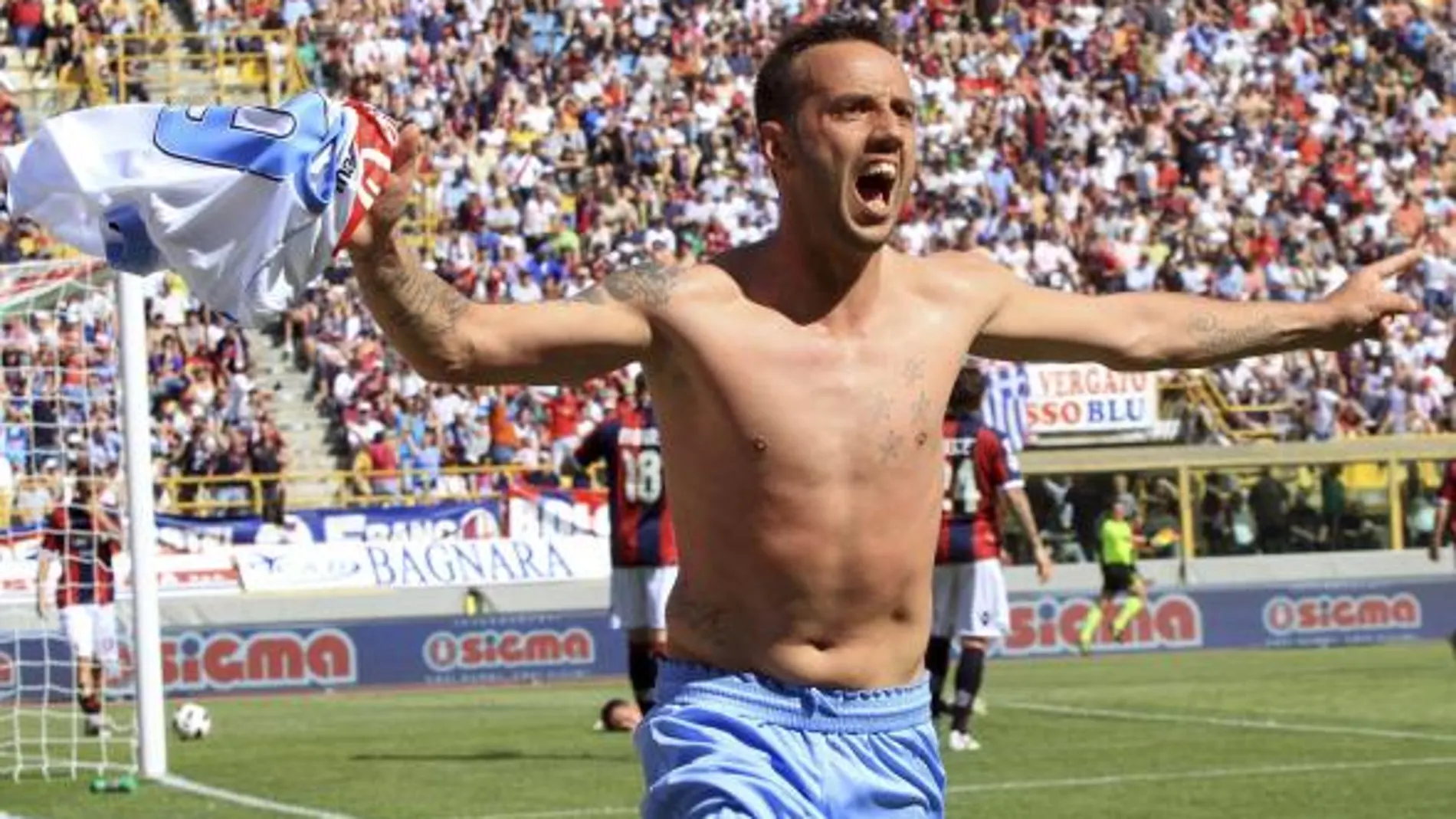Mascara celebra su gol ante el Bolonia