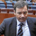 La Asamblea designó ayer a Tomás Gómez y a seis diputados más como representantes de los madrileños en el Senado