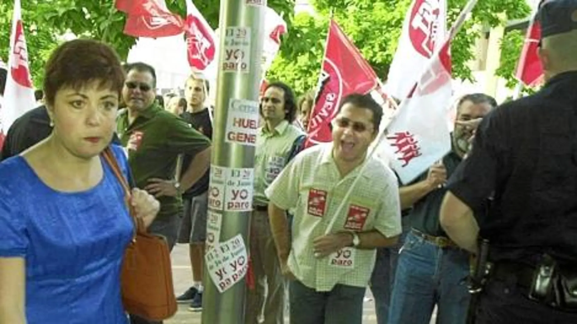 Las centrales sindicales preparan piquetes para parar el país