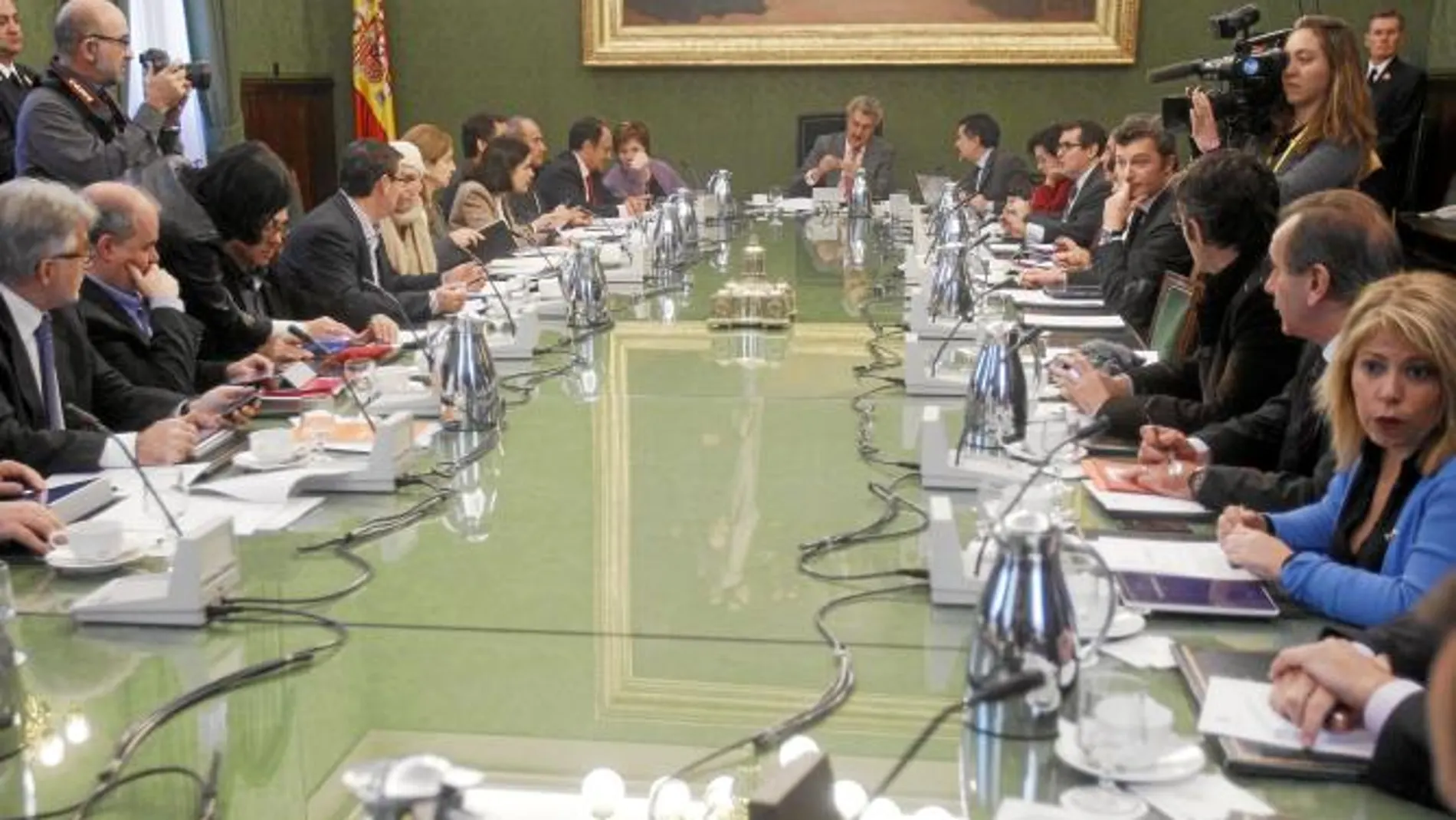 El día 11 el Pleno del Congreso debatirá y votará la convalidación del primer Decreto Ley de medidas económicas
