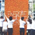 Vallas verdes: cómo iluminar los anuncios con naranjas