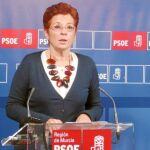 La portavoz y candidata a la Presidencia de la Comunidad, Begoña García Retegui, durante su comparecencia de ayer en la sede regional del PSRM