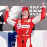 Alonso, en el podio de Bahréin, donde ganó en el año 2010