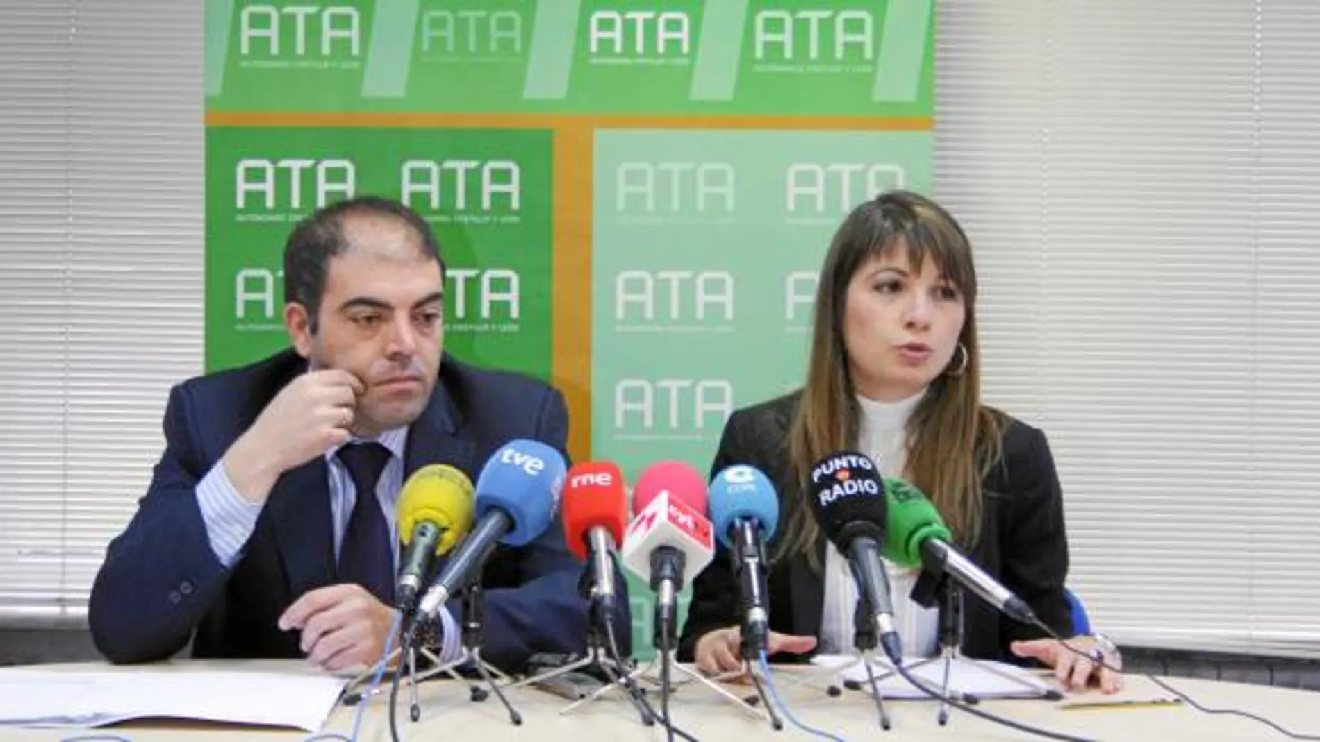 Los presidentes de ATA en España y en Castilla y León, Lorenzo Amor y Soraya Mayo