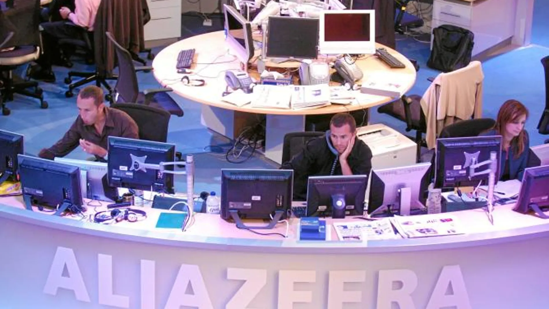 El canal en inglés de Al Yazira se creó en 2006 para competir con la CNN Internacional y la BBC británica