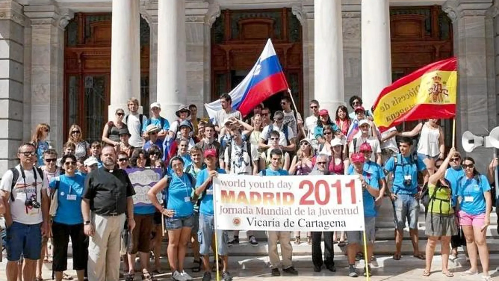 Casi doscientos peregrinos procedentes de Eslovenia son acogidos estos días por familias de Cartagena hasta que partan a Madrid