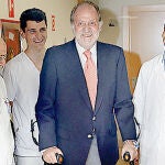 Don Juan Carlos, tras ser operado de la rodilla