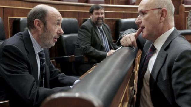 Duran asegura, tras reunirse con Zapatero, que el acuerdo con los sindicatos es «difícil»