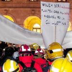 Miles de funcionarios protestan contra el nuevo tijeretazo de Mas