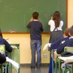 Los alumnos del colegio público Marqués de Suanzes (Madrid) llevan uniforme desde hace más de 20 años