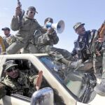 Fuerzas rebeldes celebran su victoria de ayer en Brega sobre las tropas de Gadafi