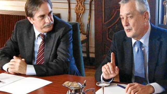 Gómez y Griñán mantuvieron una reunión ayer en Sevilla junto a la patronal y los sindicatos andaluces