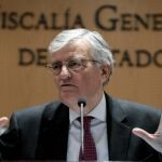 El fiscal general descarta de momento pedir la citación de la Infanta Cristina