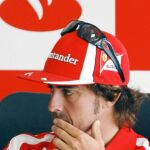 Alonso entregó ayer las becas Fórmula Santander
