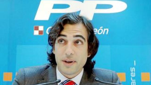 Santos Villanueva interviene en una rueda de prensa del PP de Castilla y León
