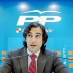 Santos Villanueva interviene en una rueda de prensa del PP de Castilla y León