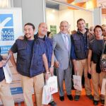 Esteban Parro, alcalde en funciones de Móstoles, visitó ayer los stands de la feria de empleo del municipio