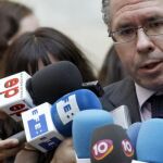 Granados pide la dimisión del rector de la Complutense
