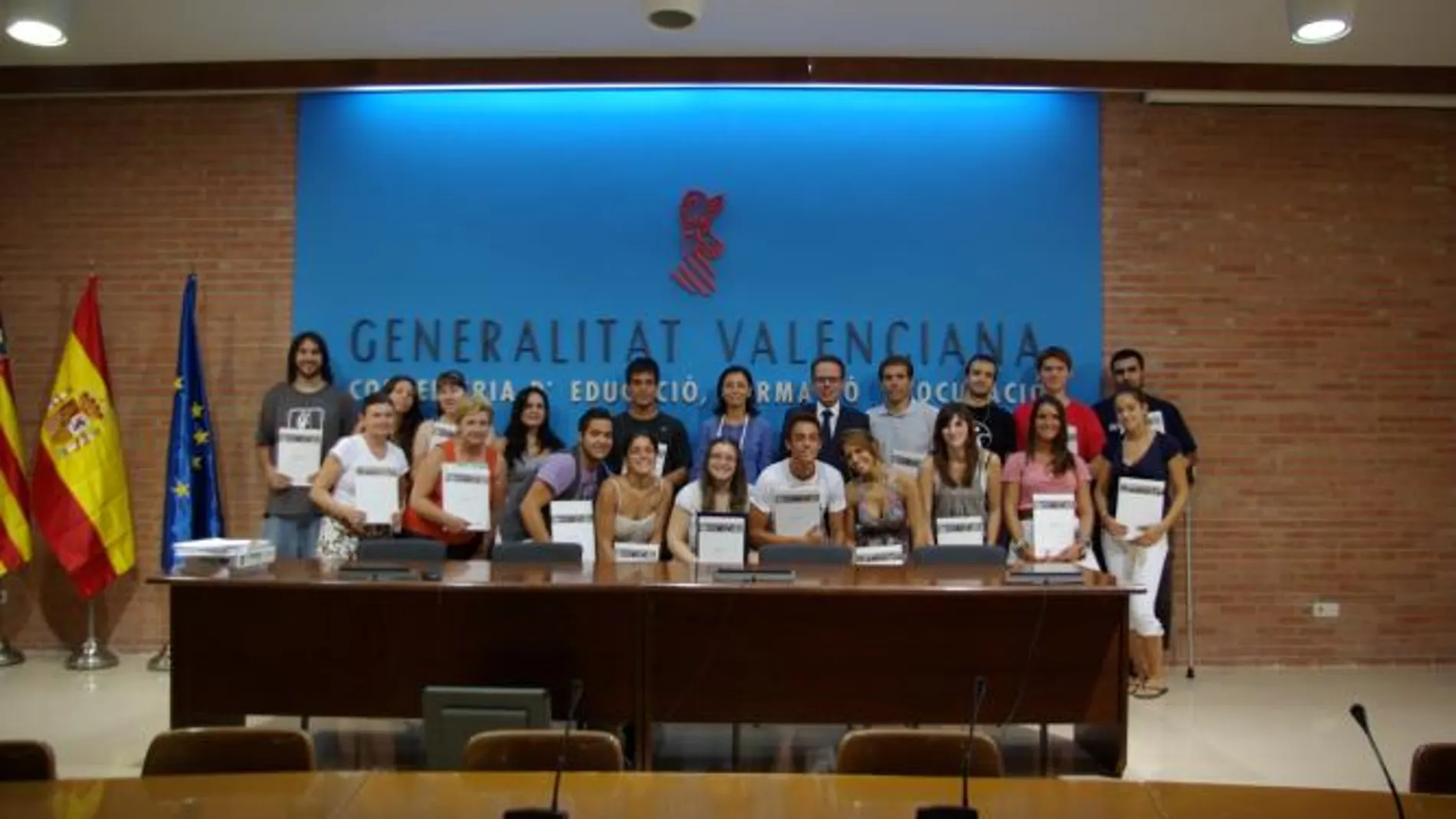 Educación y el Consejo de Cámaras becan a 20 alumnos de FP para realizar prácticas en Reino Unido e Irlanda