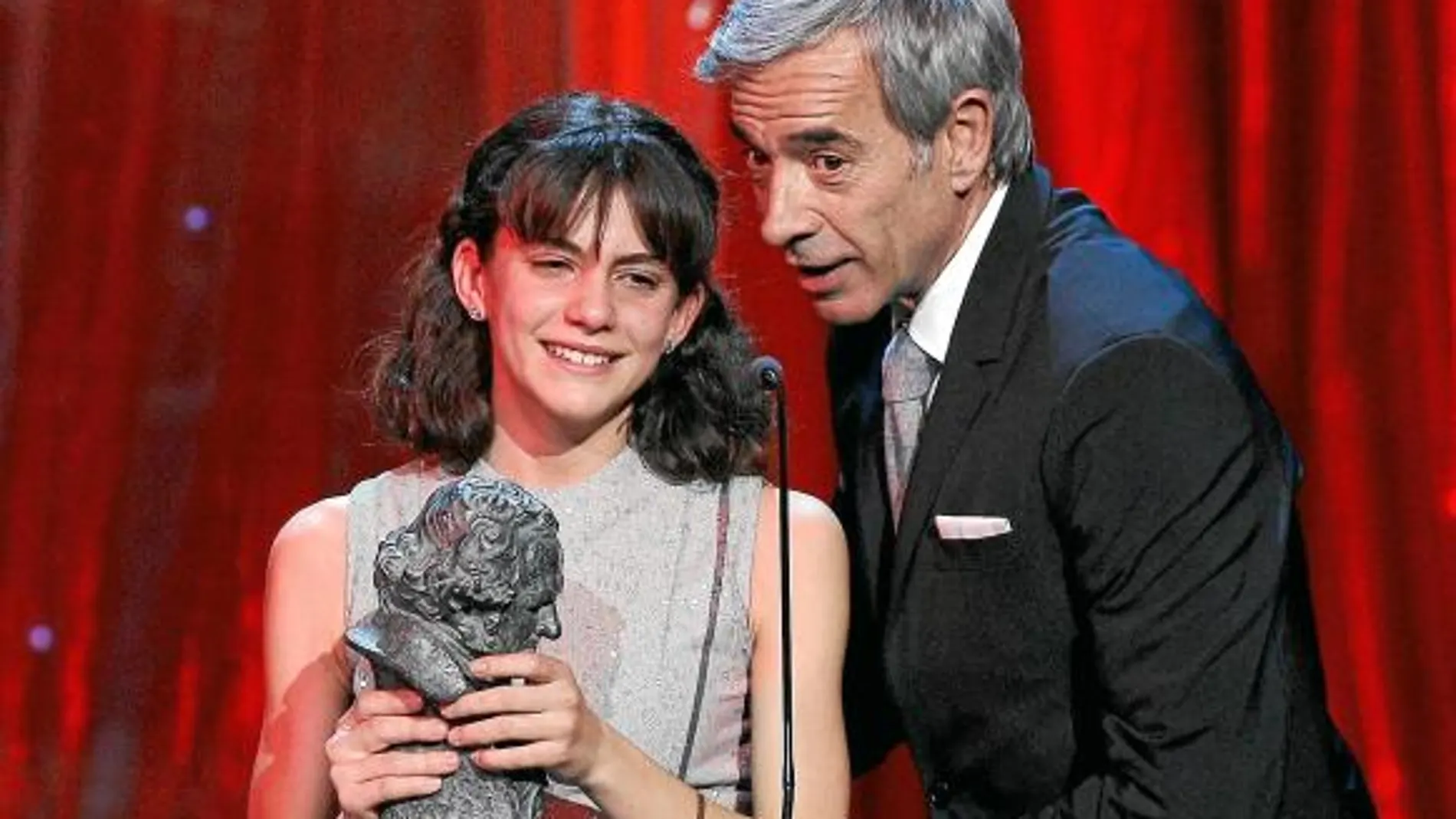 El actor, en la imagen con Marina Comas, protagonizó varios momentos de la gala