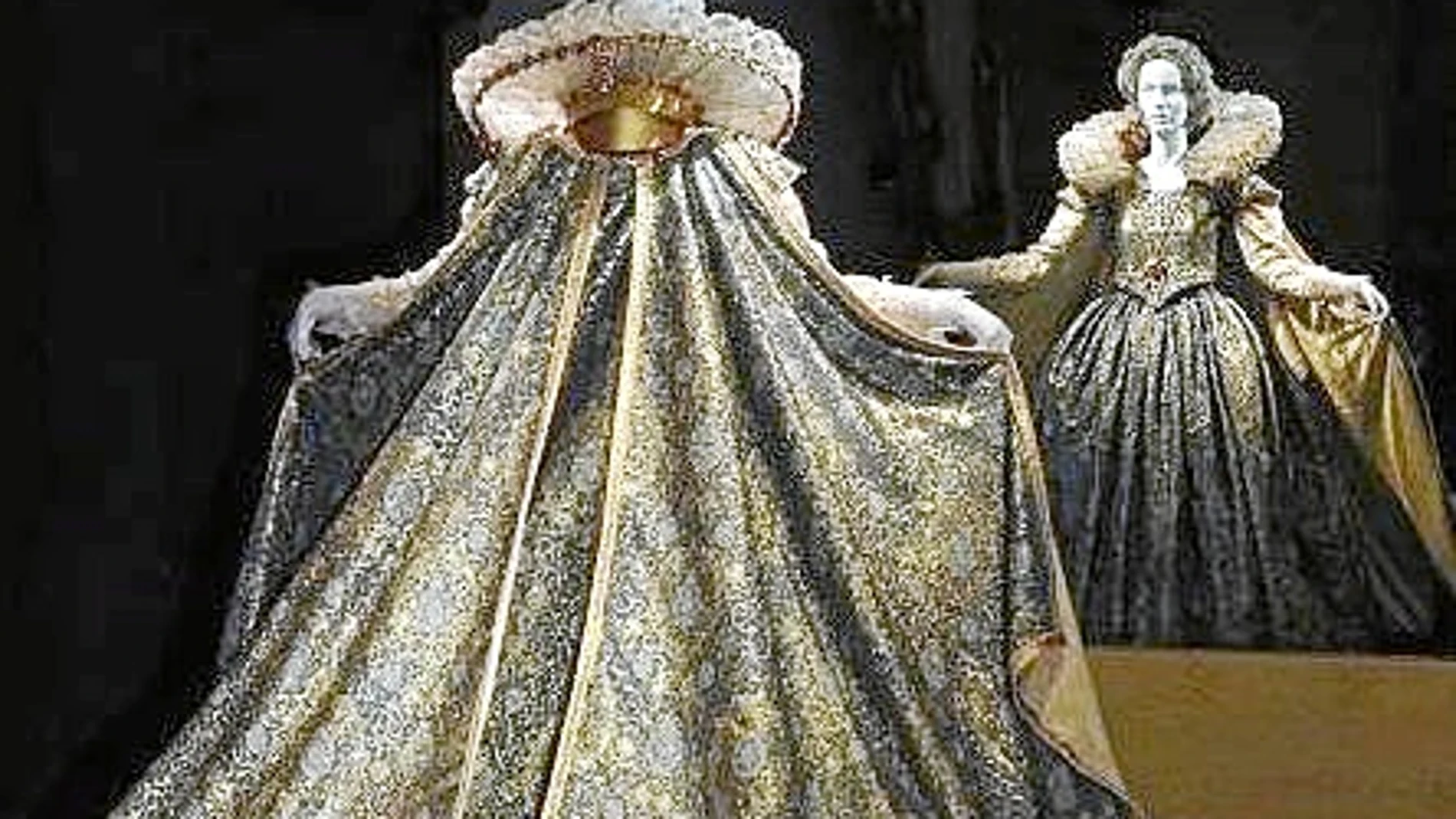 La exposición recoge 30 piezas únicas de reproducciones de valiosos trajes del Renacimiento italiano